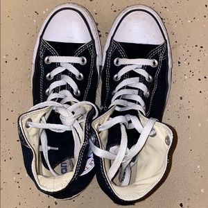 black converse